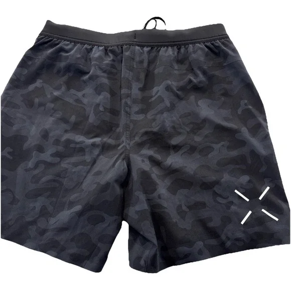 Ten Thousand Interval Men's Camo Shorts Size 30 Black Lined Stretch Gym Pockets - Picture 2 of 8